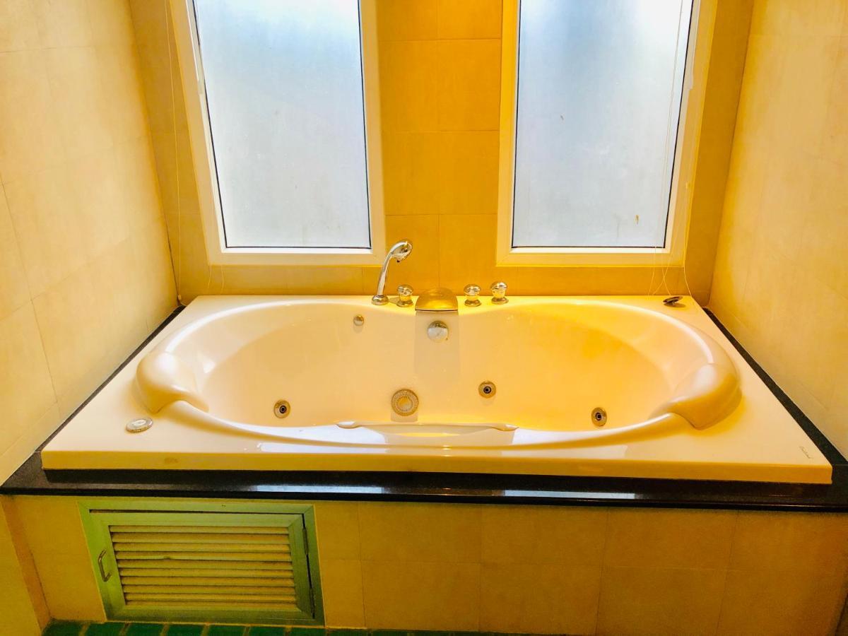 Karon Pool Villa 卡伦3卧泳池别墅 Kültér fotó